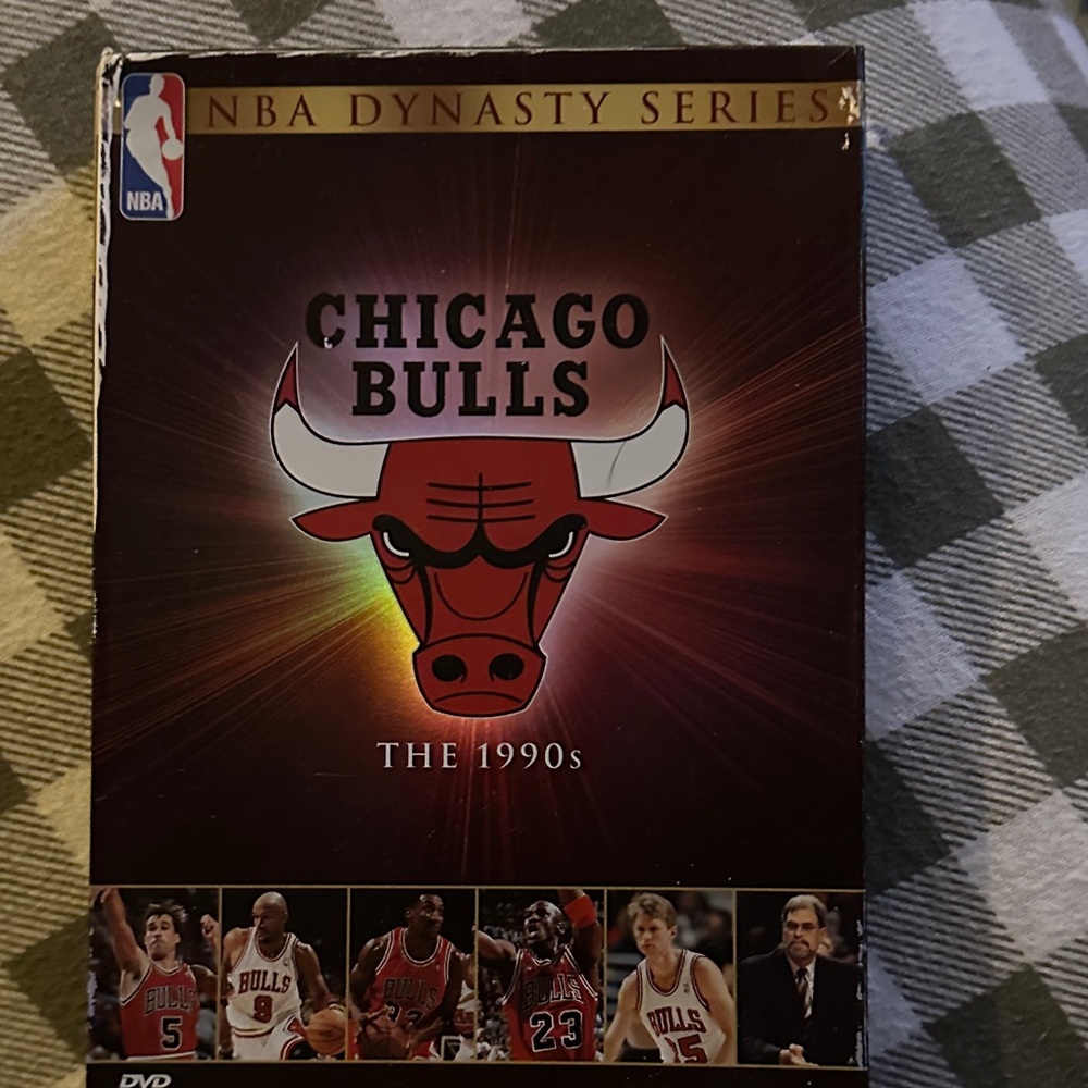 NBA Chicago Bulls Championship Highlights DVD + DISCOUNT ON SHIPPING
